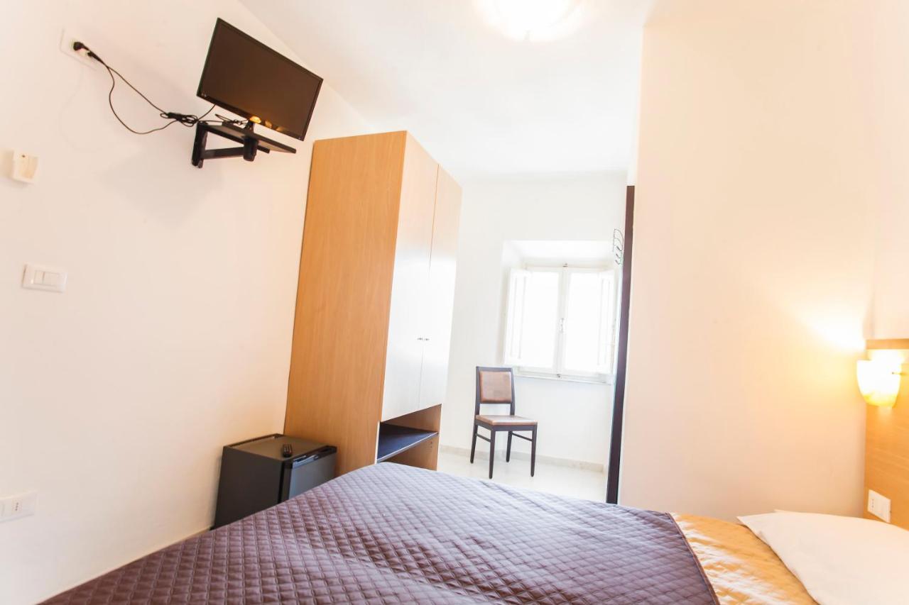 Hotel Rex فياريجيو المظهر الخارجي الصورة